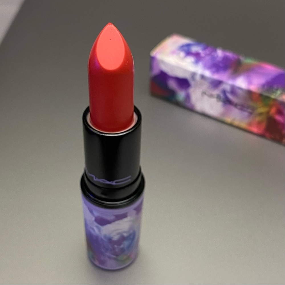MAC “Tulip Service” Lipstick - Picture 6 of 6